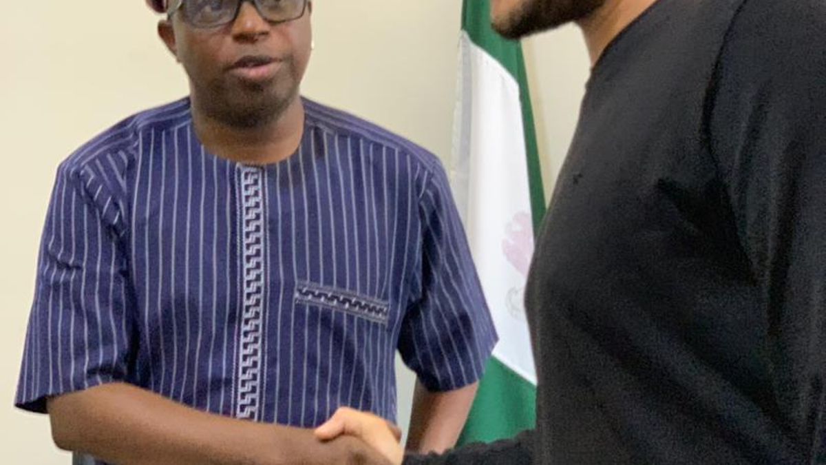 IBEJU-LEKKI STAKEHOLDERS AND CRANEBURG MEETS ON ELEKO/AWOYAYA ROAD CONSTRUCTION