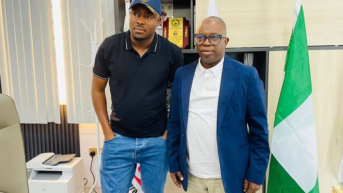 POPULAR CONTENT CREATOR, LEGE MIAMI VISITS HON. OLOWA, HAILS HIS DEVELOPMENTAL STRIDES