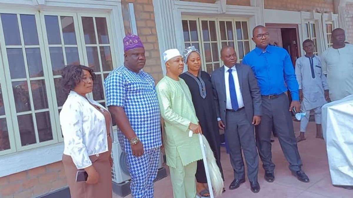 COUNCIL MAYOR PAYS HOMAGE TO IBEJU-LEKKI TRADITIONAL RULERS