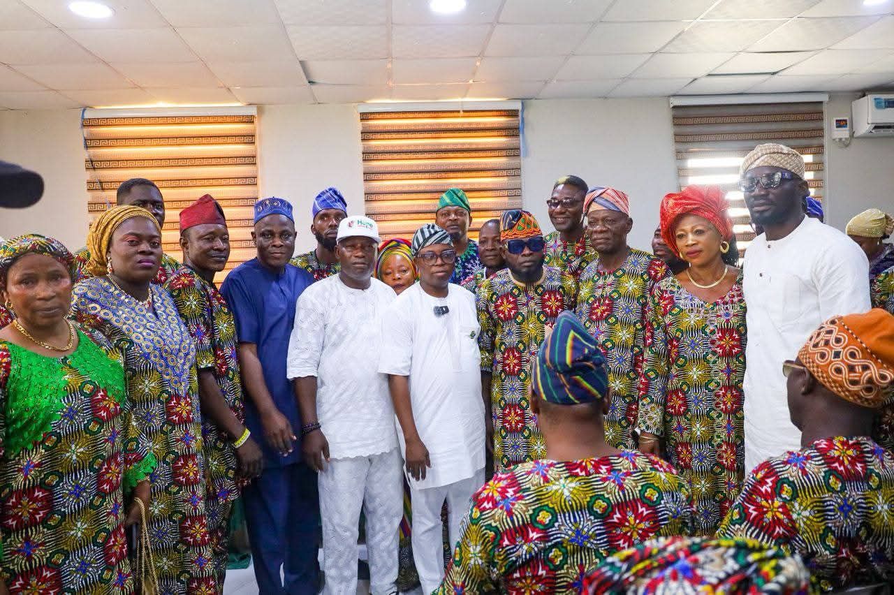 HON. OLOWA INAUGURATES NEW EXECUTIVE COMMITTEE OF LASCOTA