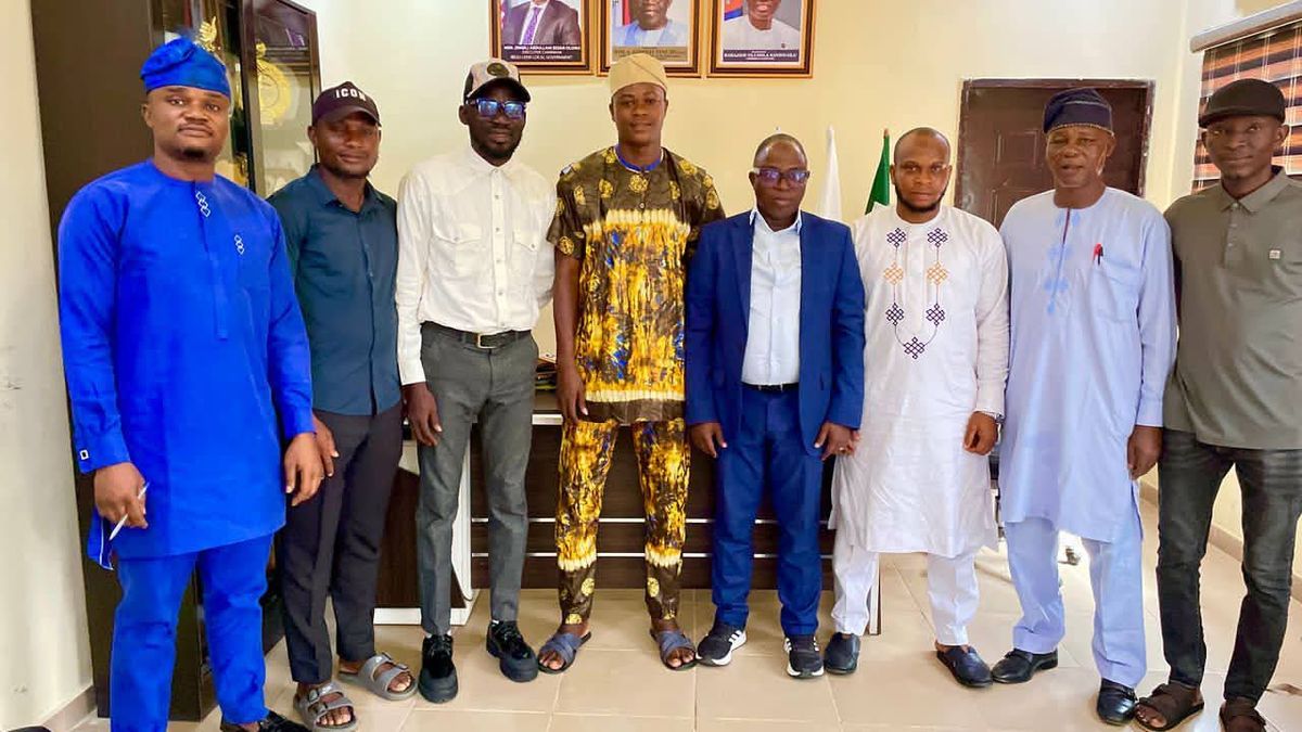 HON. OLOWA RECOGNIZES EXCELLENCE; HOSTS FIRST CLASS GRADUATES OF LASU