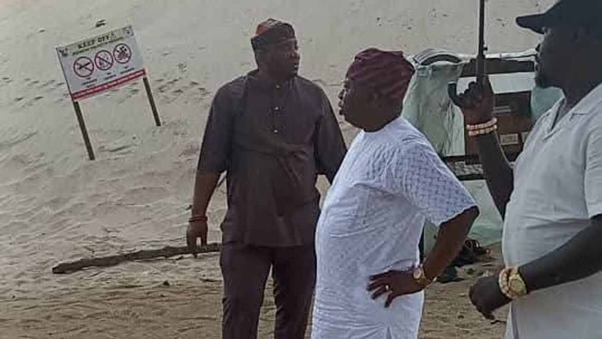 Hon. Abdullahi Sesan Olowa, inspected the dredging site at Abijo