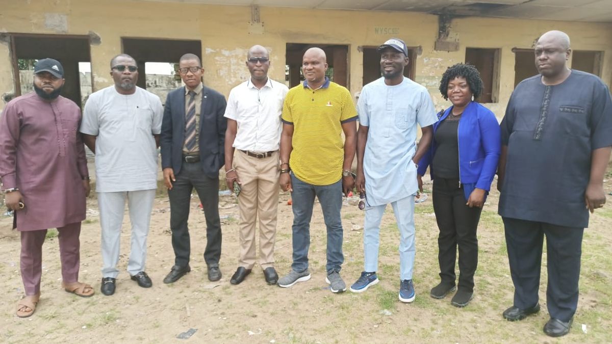 AGENCY FOR MASS EDUCATION TEAM VISITS IBEJU-LEKKI ON PROPOSED CONSTRUCTION OF VOCATIONAL CENTRE.