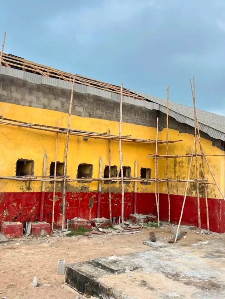 OLOWA INSPECTS ONGOING RENOVATION OF MAGBON ALADE PRIMARY SCHOOL, REAFFIRMS COMMITMENT TO QUALITY EDUCATION
