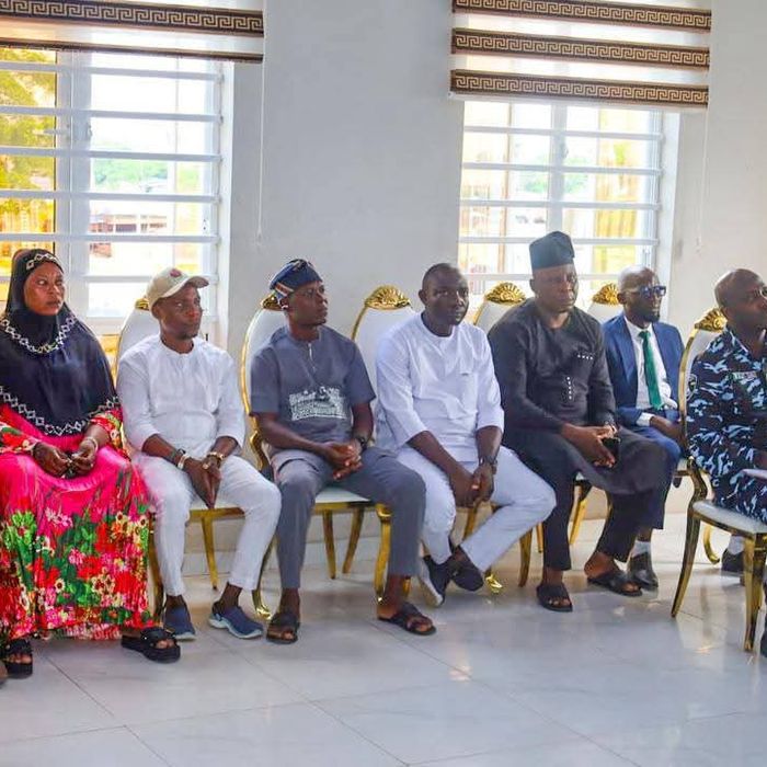 HON. ABDULLAHI SESAN OLOWA HOLDS PEACE AND SECURITY MEETING WITH STAKEHOLDERS IN IBEJU-LEKKI