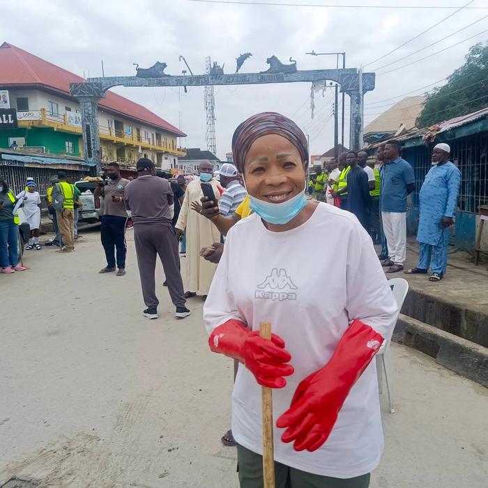 IBEJU-LEKKI MAKES A STATEMENT FOR CLEANER LAGOS AS FIRST LADY, DR. IBIJOKE SANWOOLU, MRS OLUREMI HAMZAT, TOKUN