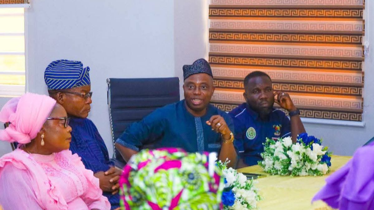 HON. OLOWA MEETS WITH APC WOMEN LEADERS