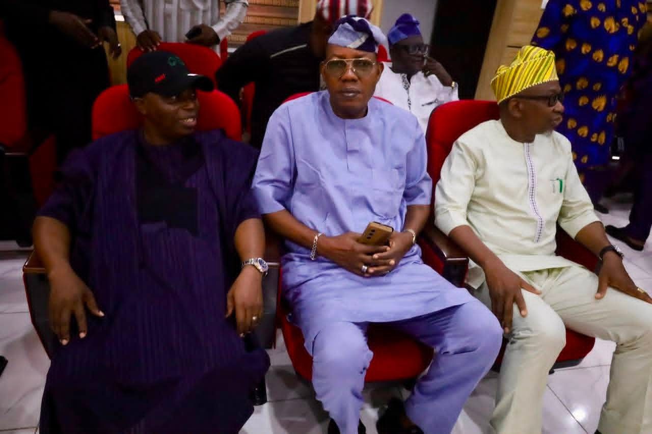 LAHA COMMITTEE ON LOCAL GOVERNMENT AND CHIEFTAINCY AFFAIRS COMMEND HON. OLOWA DURING OVERSIGHT VISIT TO IBEJU-