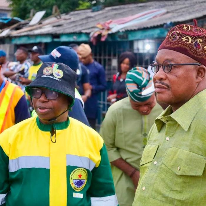 IBEJU-LEKKI MAKES A STATEMENT FOR CLEANER LAGOS AS FIRST LADY, DR. IBIJOKE SANWOOLU, MRS OLUREMI HAMZAT, TOKUN