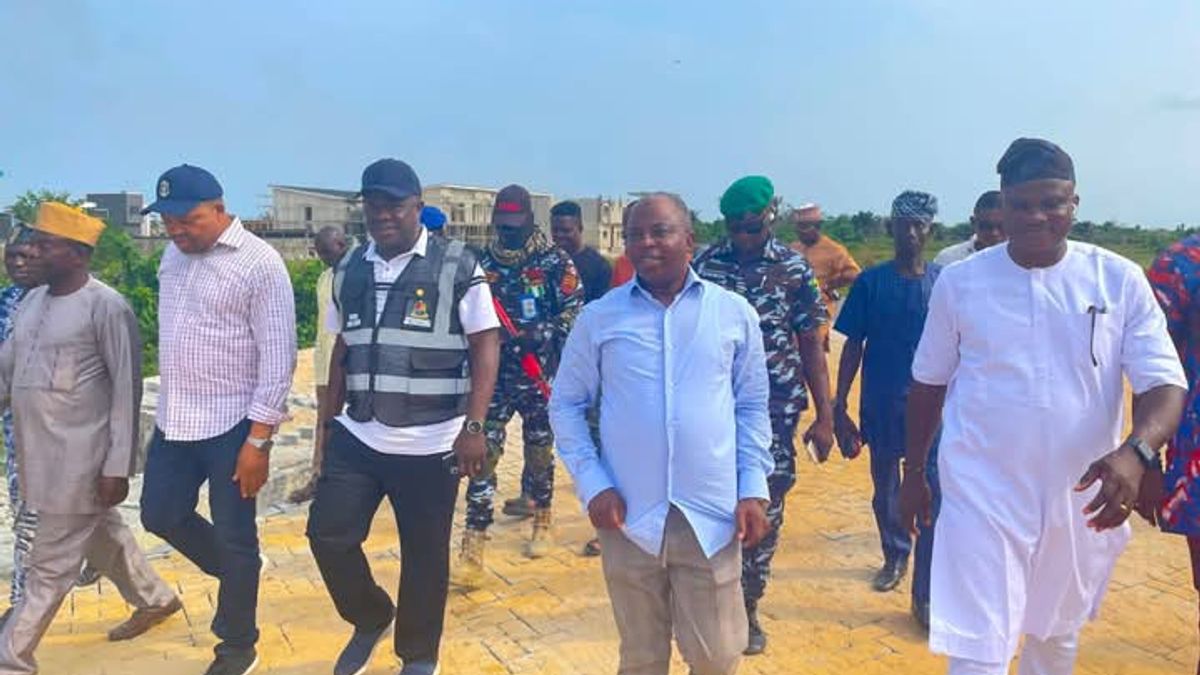 The Special Adviser to the Governor on Energy and Mineral Resources, Hon. Abiola Okanlawon Olowu Visit Ibeju-Lekki Local Government