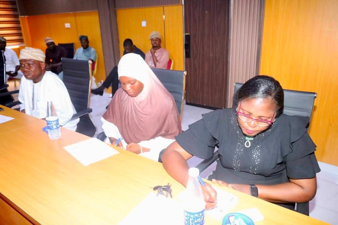 OLOWA INAUGURATES EDUCATION SCHOLARSHIP BOARD, MOVES TO INSTITUTIONALISE STUDENT SUPPORT IN IBEJU-LEKKI