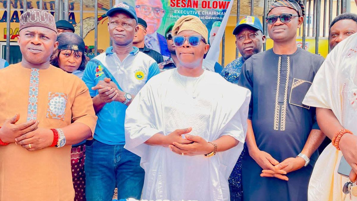 EASTER PANORAMA: HON. OLOWA MEETS WITH ZONE A CDA, BIDS FAREWELL TO LATE BAALE OF AKODO, FETES WITH OTUN IYALOJA OF ORIMEDU