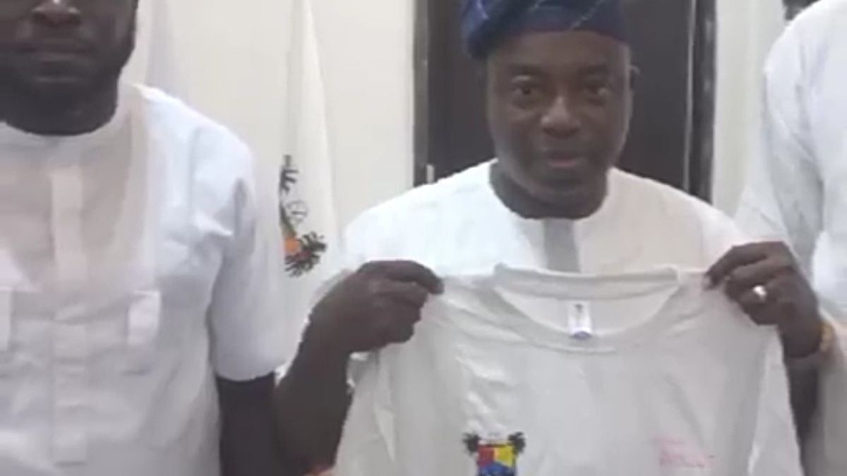 IBEJU-LEKKI COUNCIL CHAIRMAN WELCOMES REPRESENTATIVES OF THE LAGOS STATE MINISTRY OF HEALTH