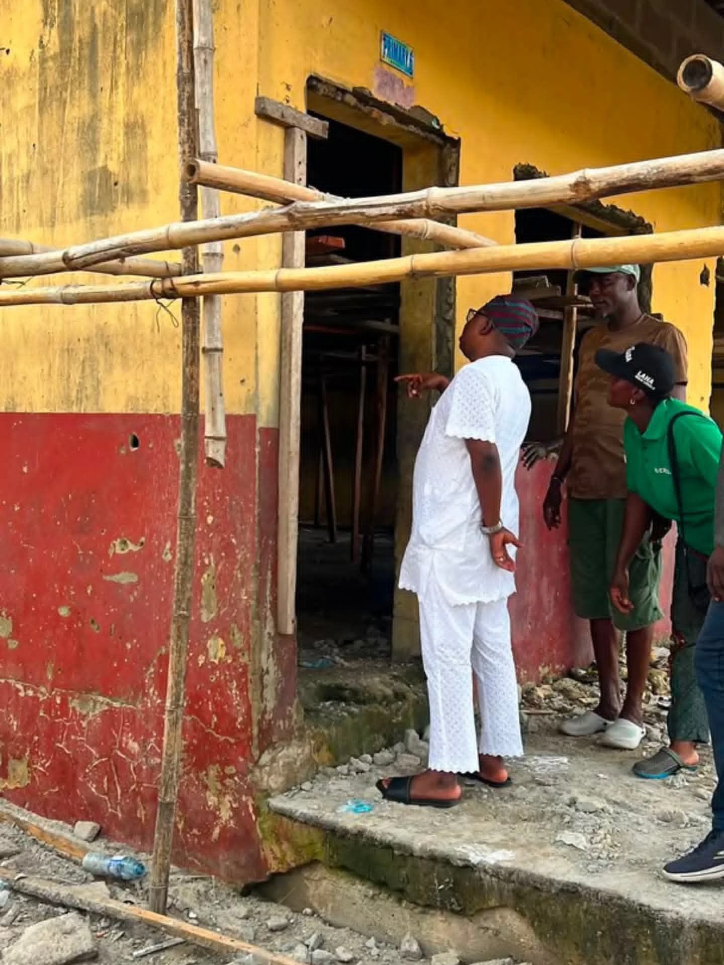 OLOWA INSPECTS ONGOING RENOVATION OF MAGBON ALADE PRIMARY SCHOOL, REAFFIRMS COMMITMENT TO QUALITY EDUCATION