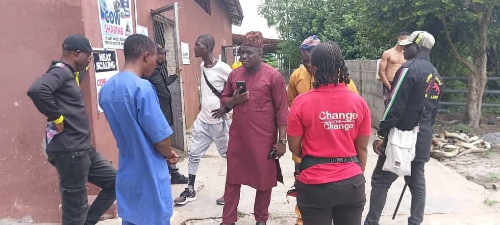 MARKET INSPECTION AND SANITATION DRIVE:HON. OLOWA CHARGES TRADERS ON HYGIENE, CAUTIONS AGAINST ILLEGAL MARKET TRADING
