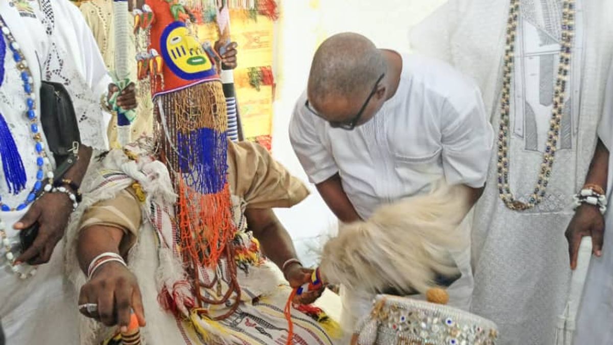 THE EXECUTIVE CHAIRMAN IBEJU-LEKKI LOCAL GOVERNMENT PAYS HOMAGE TO ONIBEJU OF IBEJU LAND