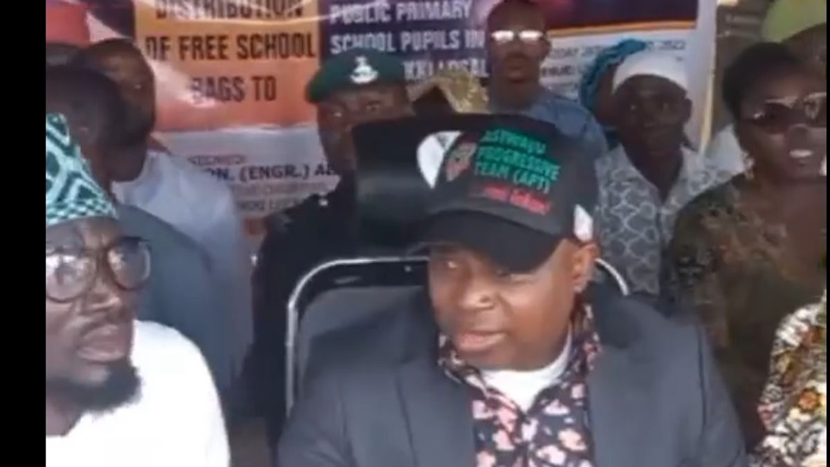 LIFE CHANGER FOUNDATION PARTNERS IBEJU-LEKK LGA, PROVIDES EDUCATION MATERIALS TO PUPILS OF PRIMARY AND SECONDARY SCHOOLS