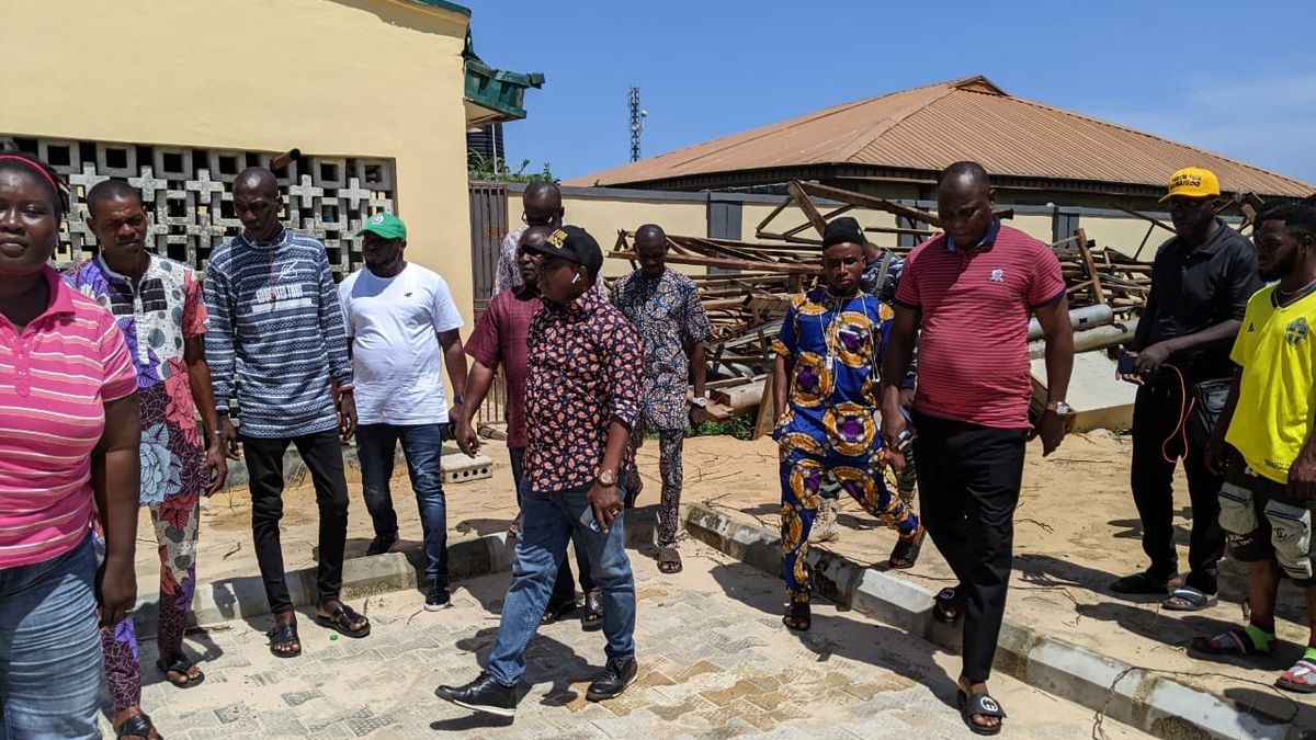 IBEJU-LEKKI COUNCIL CHAIRMAN GOES ON PROJECT INSPECTION TOUR
