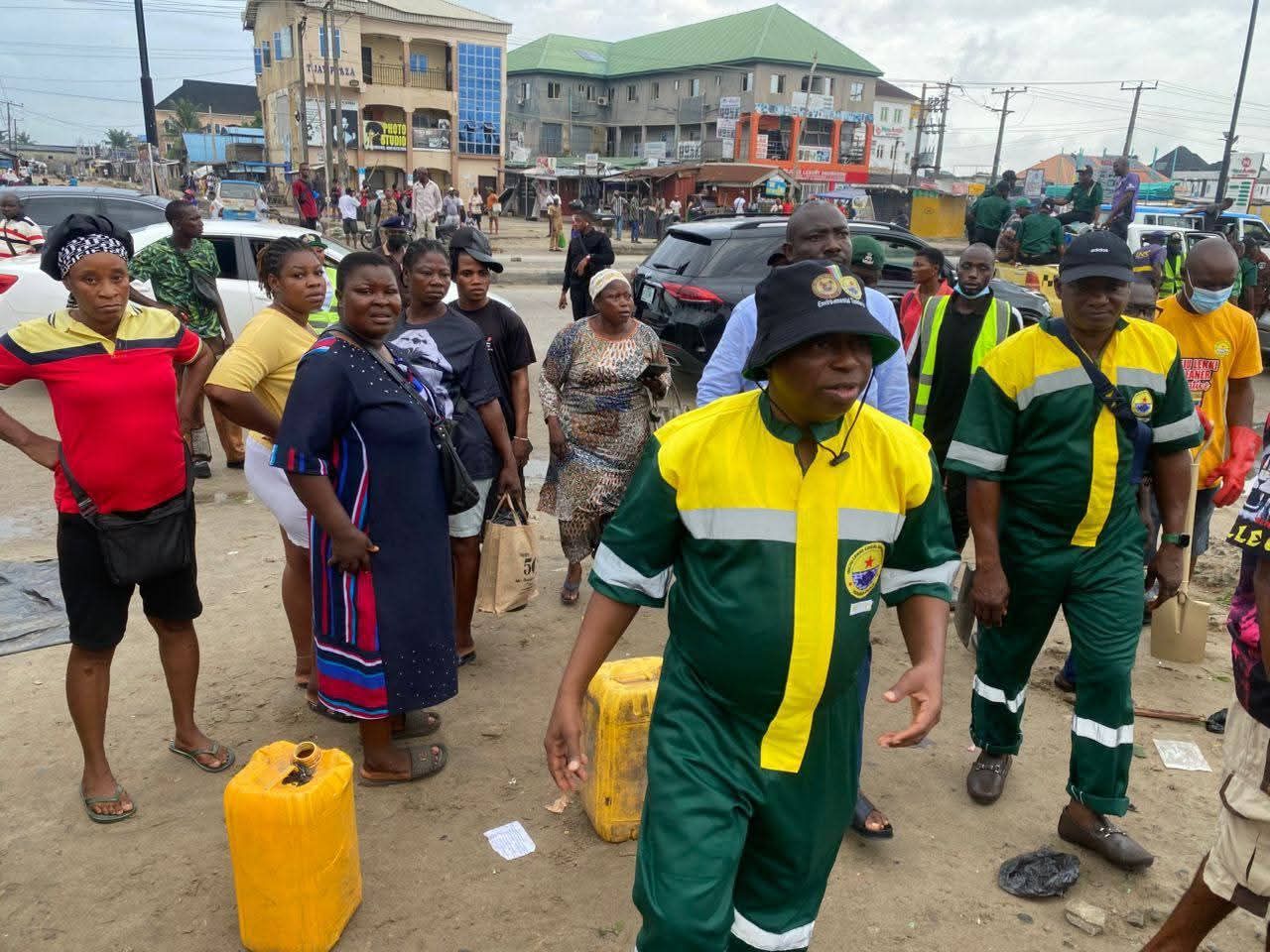 HON. OLOWA LEADS MONTHLY SANITATION EXERCISE, JOINED BY HON. ABIOLA OLOWU