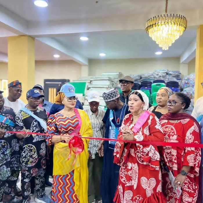 OLOWA ATTENDS OFFICIAL LAUNCH OF 'SNACKS FOR THOUGHT' SCHOOL BREAKFAST INITIATIVE