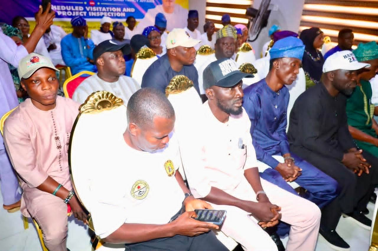 LAHA COMMITTEE ON LOCAL GOVERNMENT AND CHIEFTAINCY AFFAIRS COMMEND HON. OLOWA DURING OVERSIGHT VISIT TO IBEJU-