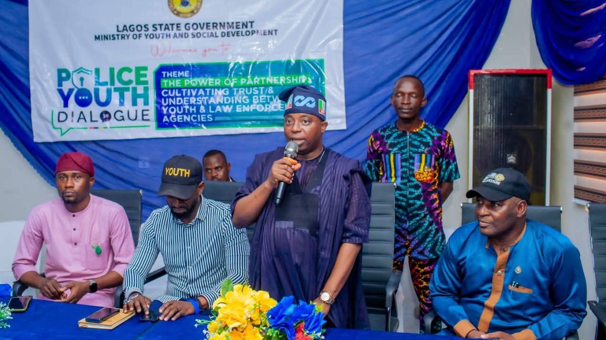 IBEJU-LEKKI COUNCIL CHAIR HOSTS LAGOS STATE POLICE-YOUTH DIALOGUE TO STRENGTHEN SECURITY COLLABORATION