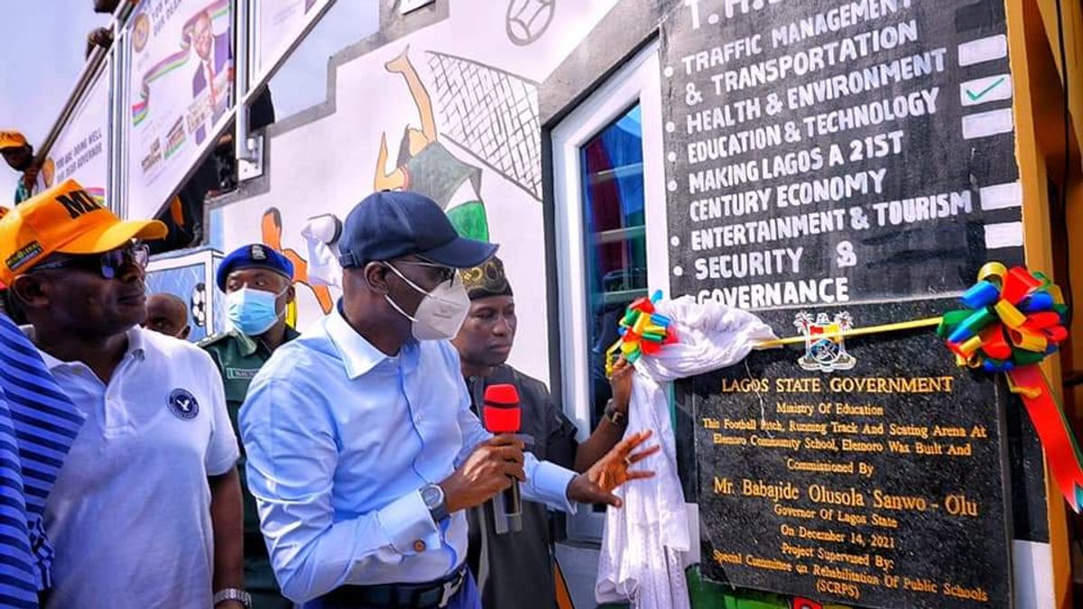 LAGOS GOVERNOR COMMISSIONS NEWLY CONSTRUCTED ELEMORO JUNIOR SECONDARY SCHOOL..MINI STADIUM IN IBEJU-LEKKI