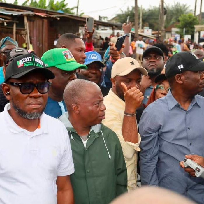 OLOWA RECEIVES SANWO-OLU, DEPUTY GOVERNOR, OTHERS AS LAGOS INTENSIFIES FLOOD RESPONSE IN GBETU-IWEREKUN