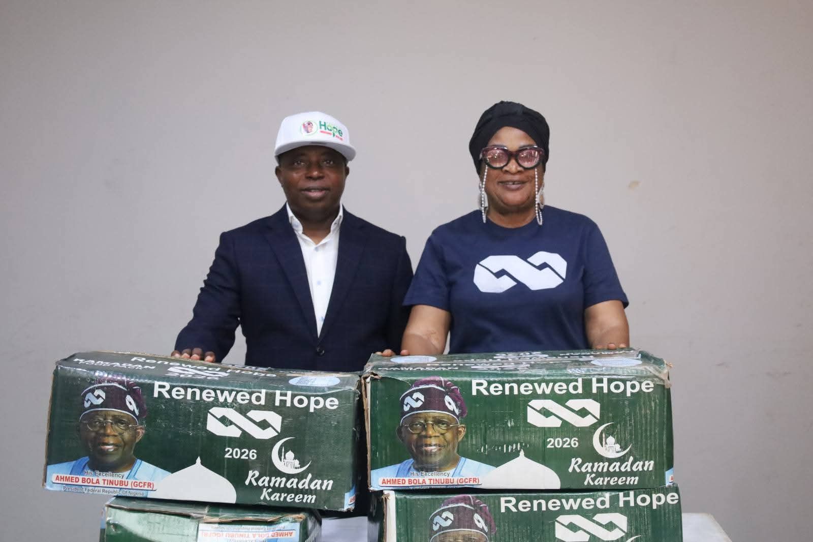 CITY BOY MOVEMENT DISTRIBUTES FOOD PACKS TO WOMEN IN IBEJU-LEKKI LOCAL GOVERNMENT AREA