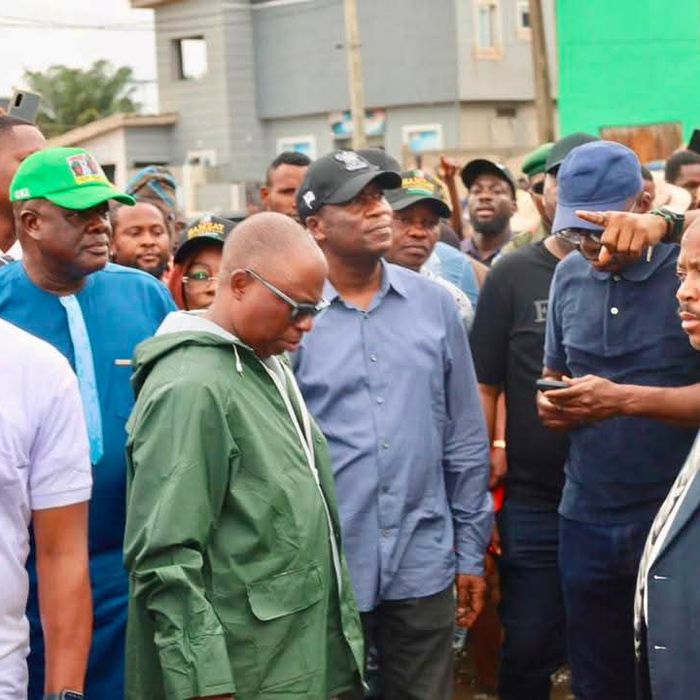 OLOWA RECEIVES SANWO-OLU, DEPUTY GOVERNOR, OTHERS AS LAGOS INTENSIFIES FLOOD RESPONSE IN GBETU-IWEREKUN
