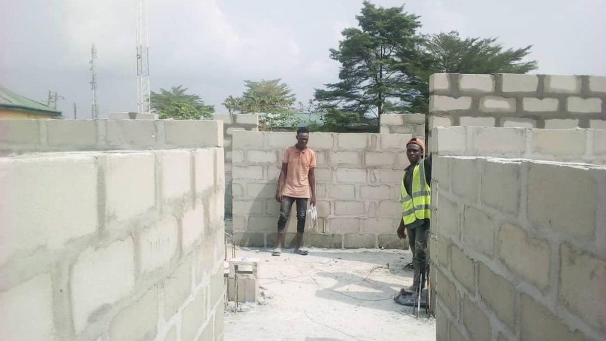 COUNCIL'S LEGISLATIVE BUILDING: CONSTRUCTION WORK RECOMMENCES