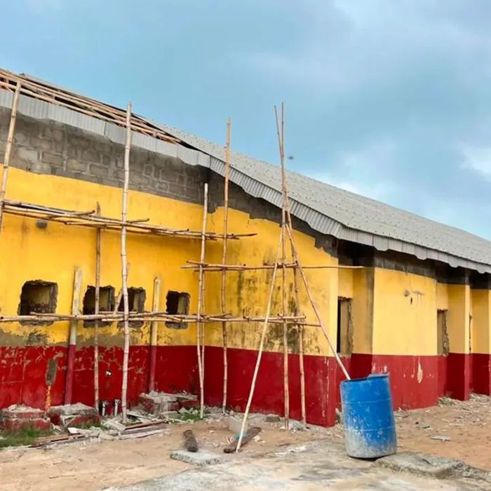 OLOWA INSPECTS ONGOING RENOVATION OF MAGBON ALADE PRIMARY SCHOOL, REAFFIRMS COMMITMENT TO QUALITY EDUCATION