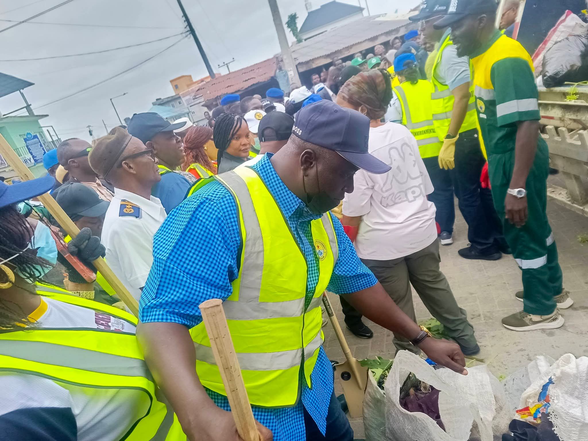 IBEJU-LEKKI MAKES A STATEMENT FOR CLEANER LAGOS AS FIRST LADY, DR. IBIJOKE SANWOOLU, MRS OLUREMI HAMZAT, TOKUN