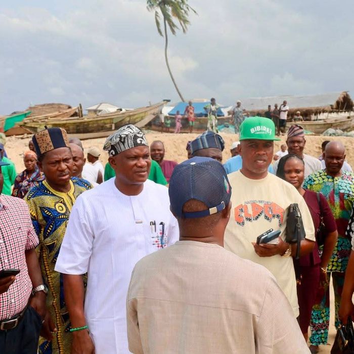 AKODO FLOOD CHALLENGE: CHAIRMAN OLOWA ASSESSES SITUATION, REITERATES ADMINISTRATION'S RESPONSIVENESS
