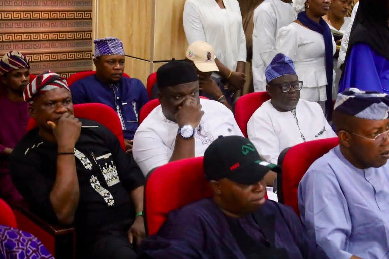 LAHA COMMITTEE ON LOCAL GOVERNMENT AND CHIEFTAINCY AFFAIRS COMMEND HON. OLOWA DURING OVERSIGHT VISIT TO IBEJU-