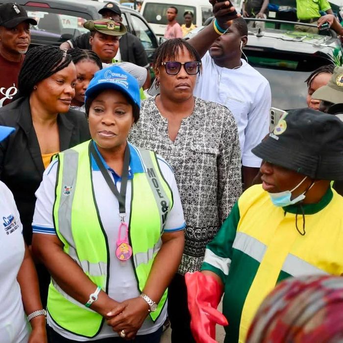 IBEJU-LEKKI MAKES A STATEMENT FOR CLEANER LAGOS AS FIRST LADY, DR. IBIJOKE SANWOOLU, MRS OLUREMI HAMZAT, TOKUN