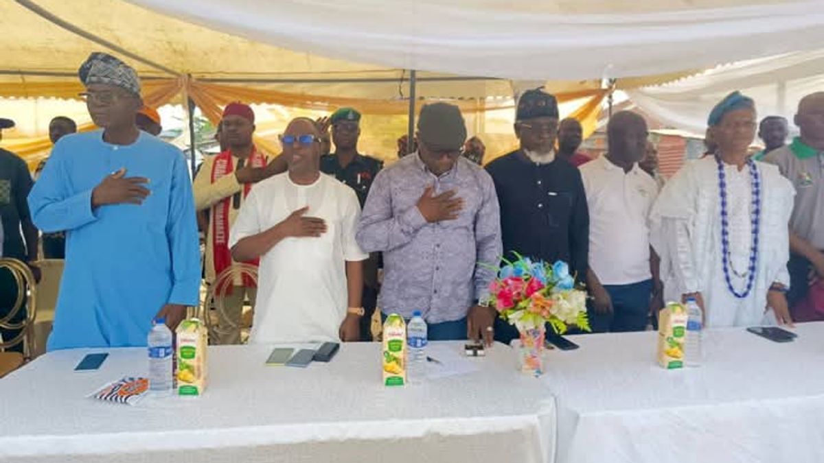 LAKOWE PHASE II ROAD CONSTRUCTION: HON.OLOWA ATTENDS FLAG OFF