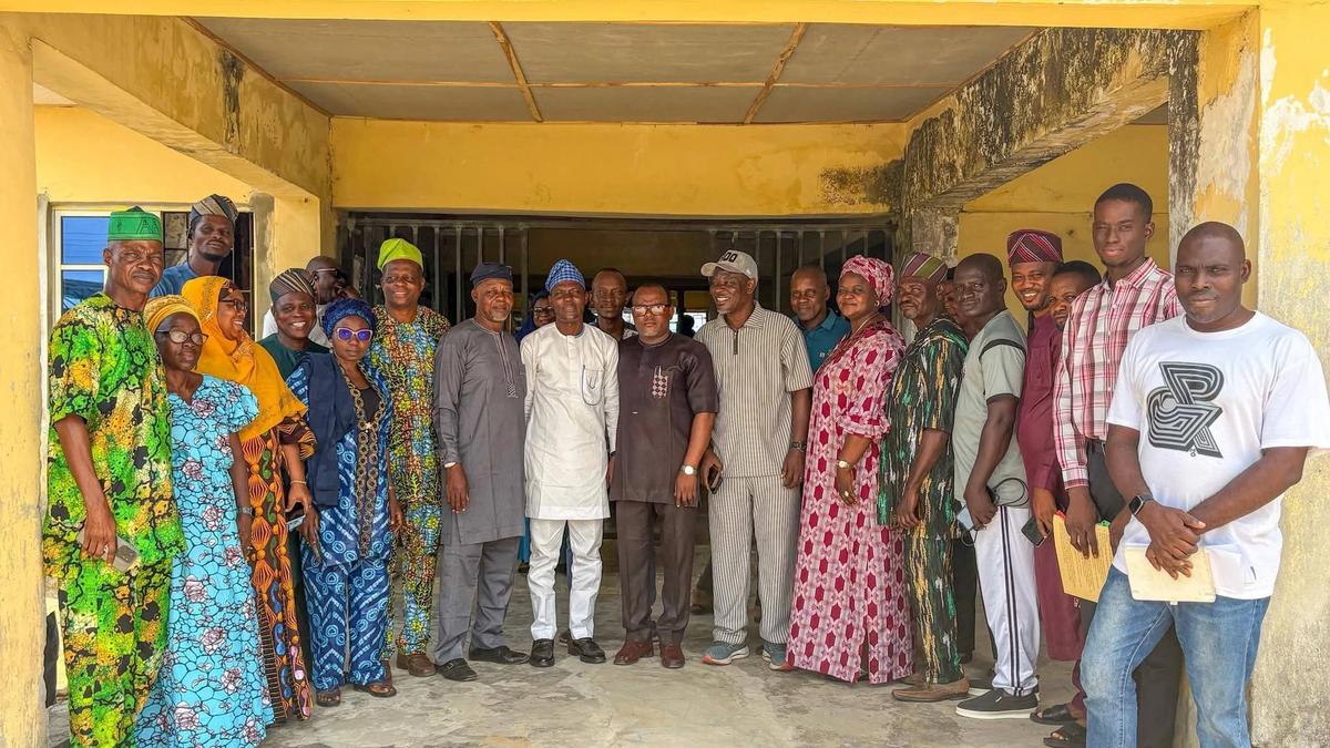 HON. OLOWA'S NEW SUPERVISOR FOR EDUCATION AND LIBRARY SERVICES, SODIQ AGBAJE, EMBARKS ON FAMILIARIZATION TOUR TO LGEA, IBEJU-AGBE