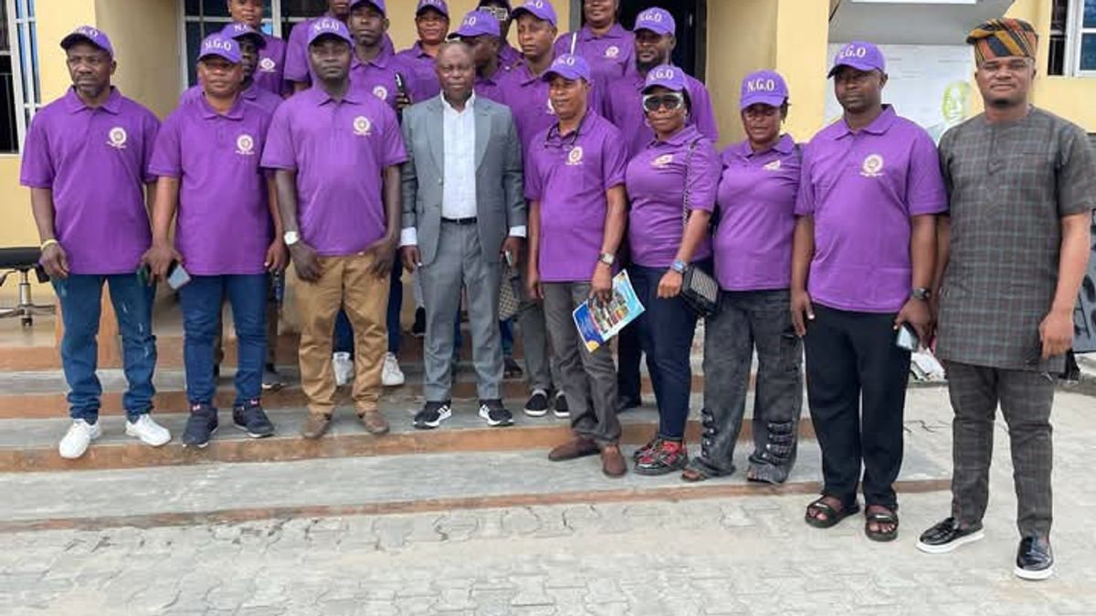G-10 NGO PAYS COURTESY VISIT TO HON. OLOWA
