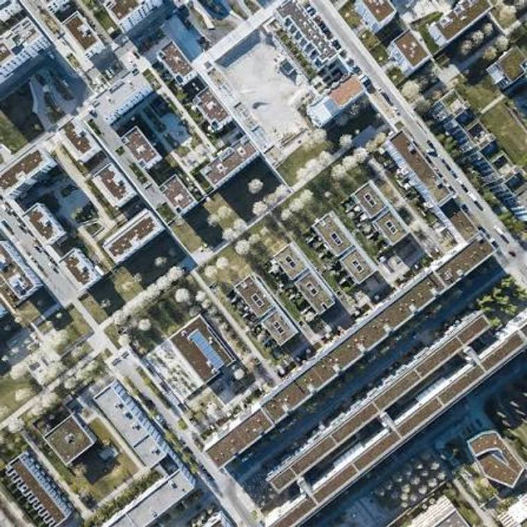 Claude in Real Estate: OM Abstraction & Audit