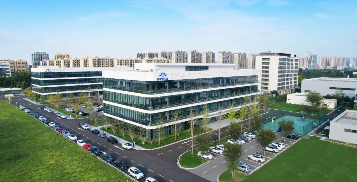 حصل رئيس مجلس الإدارة Frank Liu وشركة INTCO Medical على العديد من جوائز New Fortune لقيادة الشركة وقيمة الأعمال على المدى الطويل.