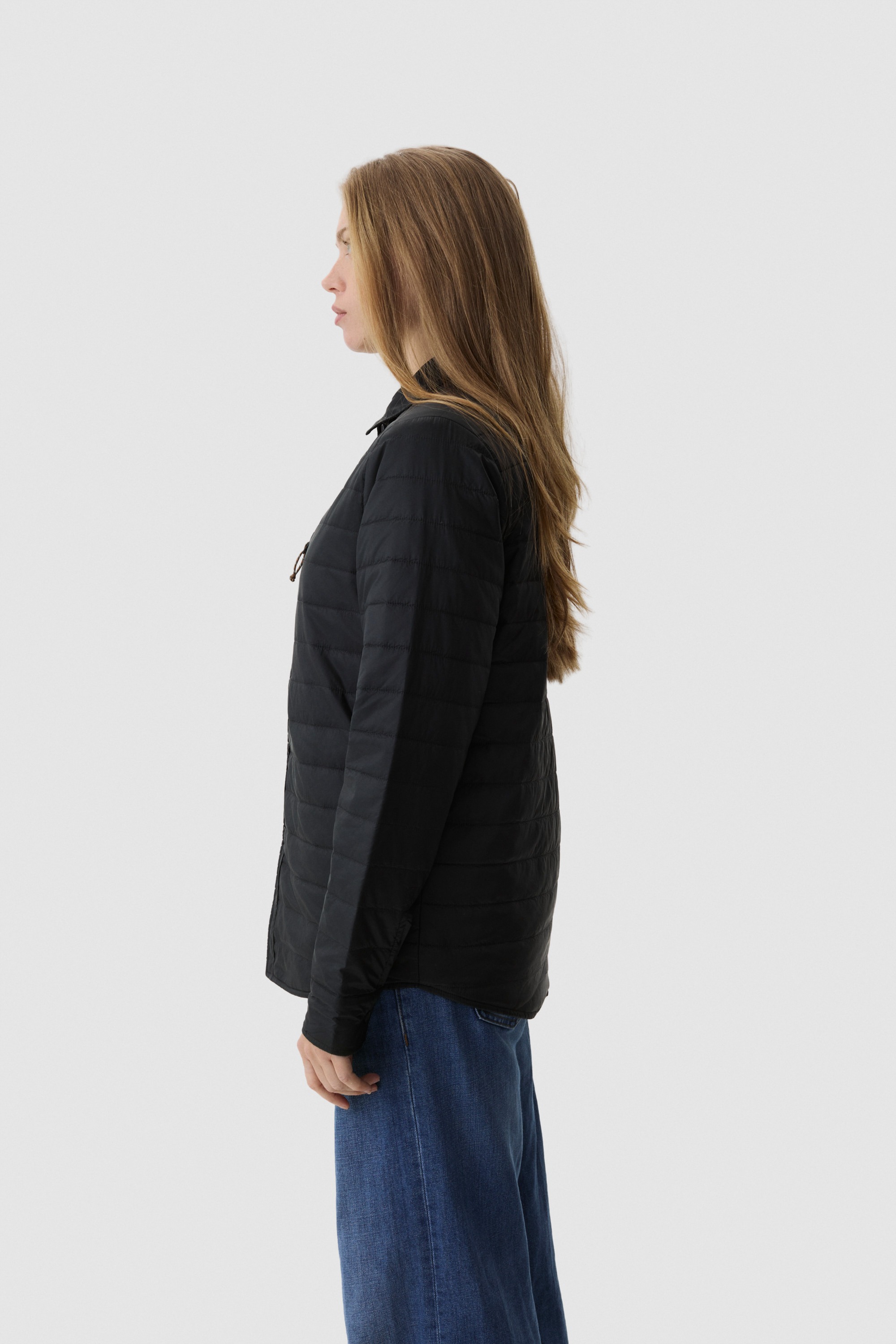 Model wearing Yama Ember Puffer Shirt Anthracite