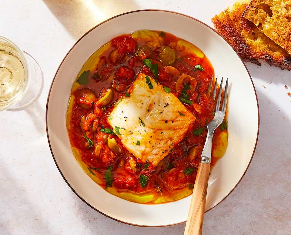 Quick and Easy Tomato Poached Cod