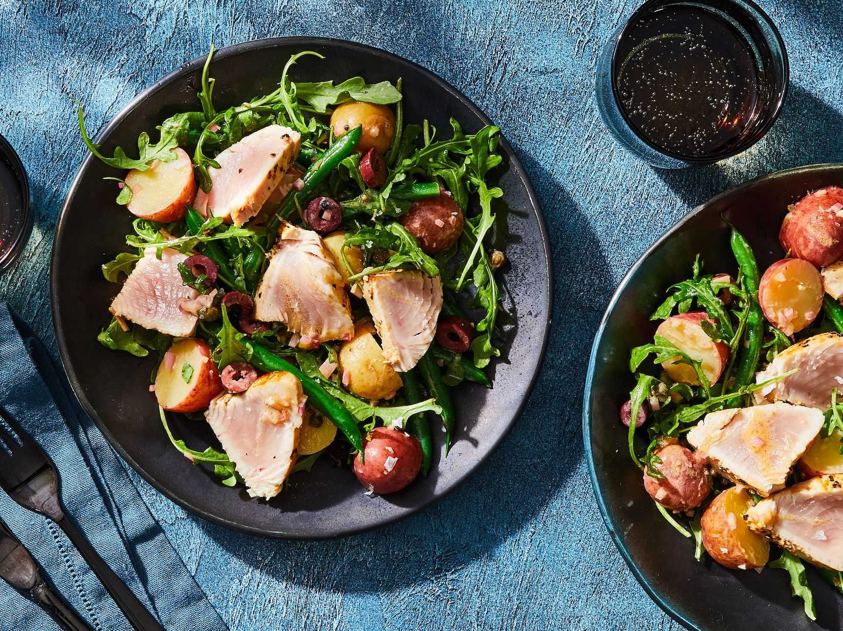 Premium Subscription - Pepper-Crusted Tuna Niçoise Salad