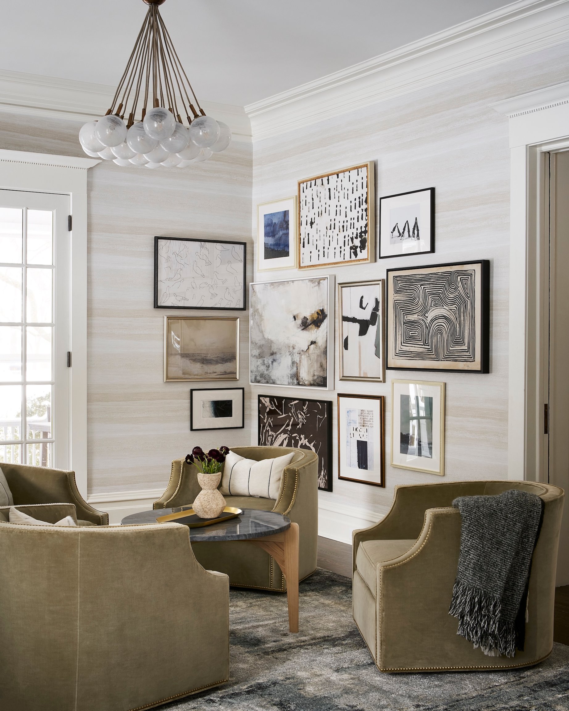 Dawn Reeves Design Luxury Interior Design Chicago Illinois Lincoln Sitting Room Gallery Wall Detail