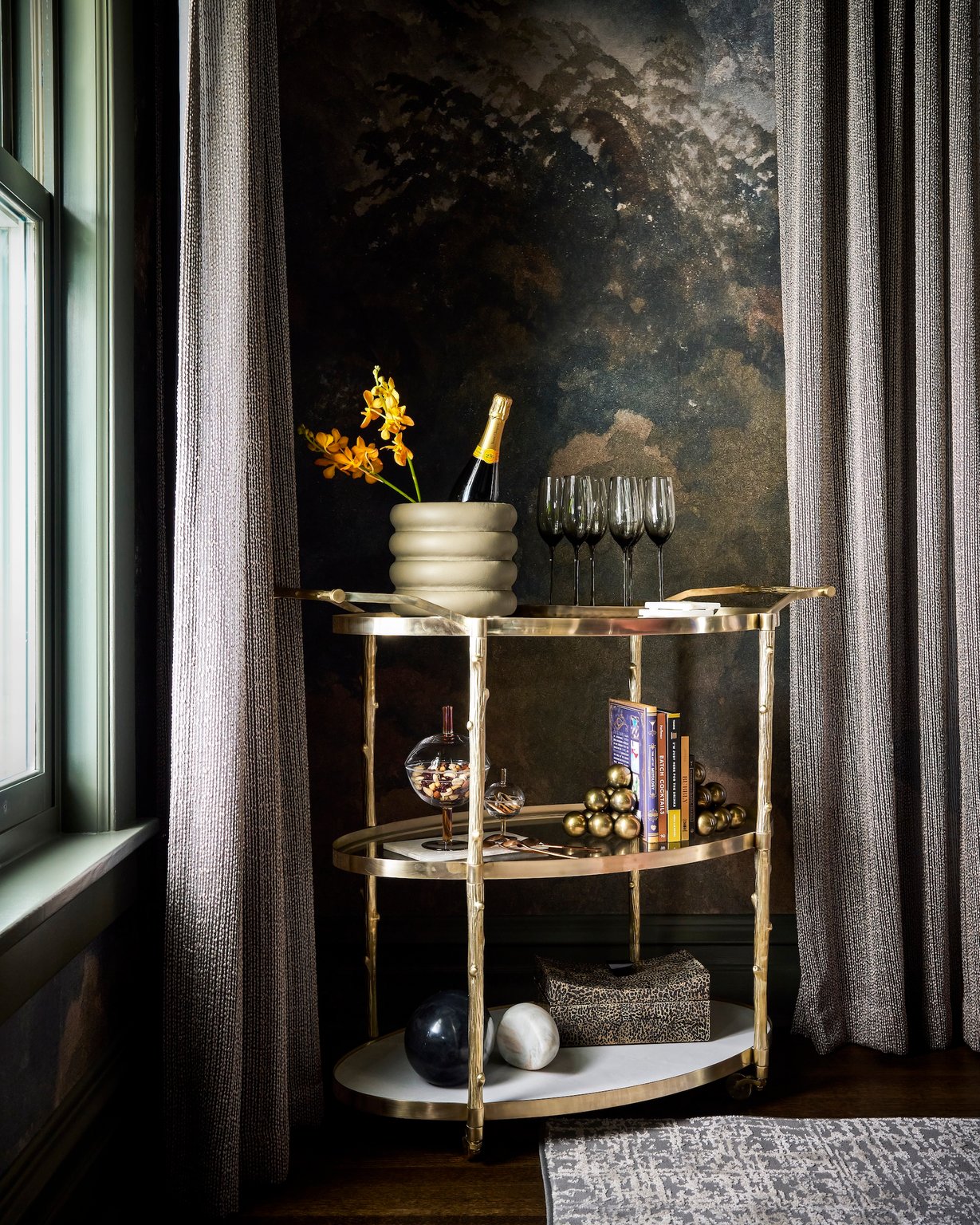Dawn Reeves Design Luxury Interior Design Chicago Illinois Lincoln Bar Cart Mural Corner