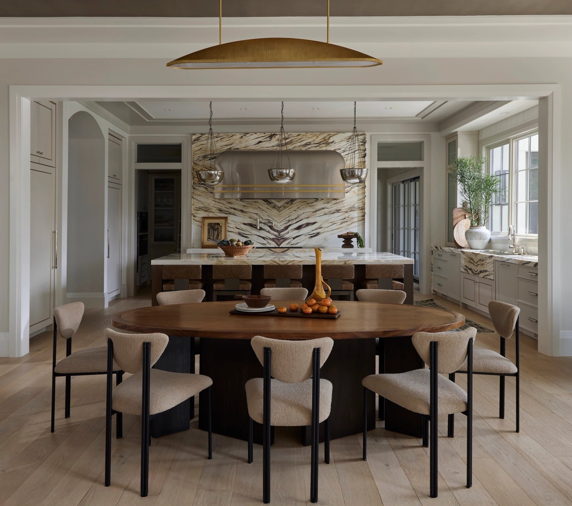Dawn Reeves Design Luxury Interior Design Chicago Illinois Kenilworth II Breakfast Round Table Boucle Chairs