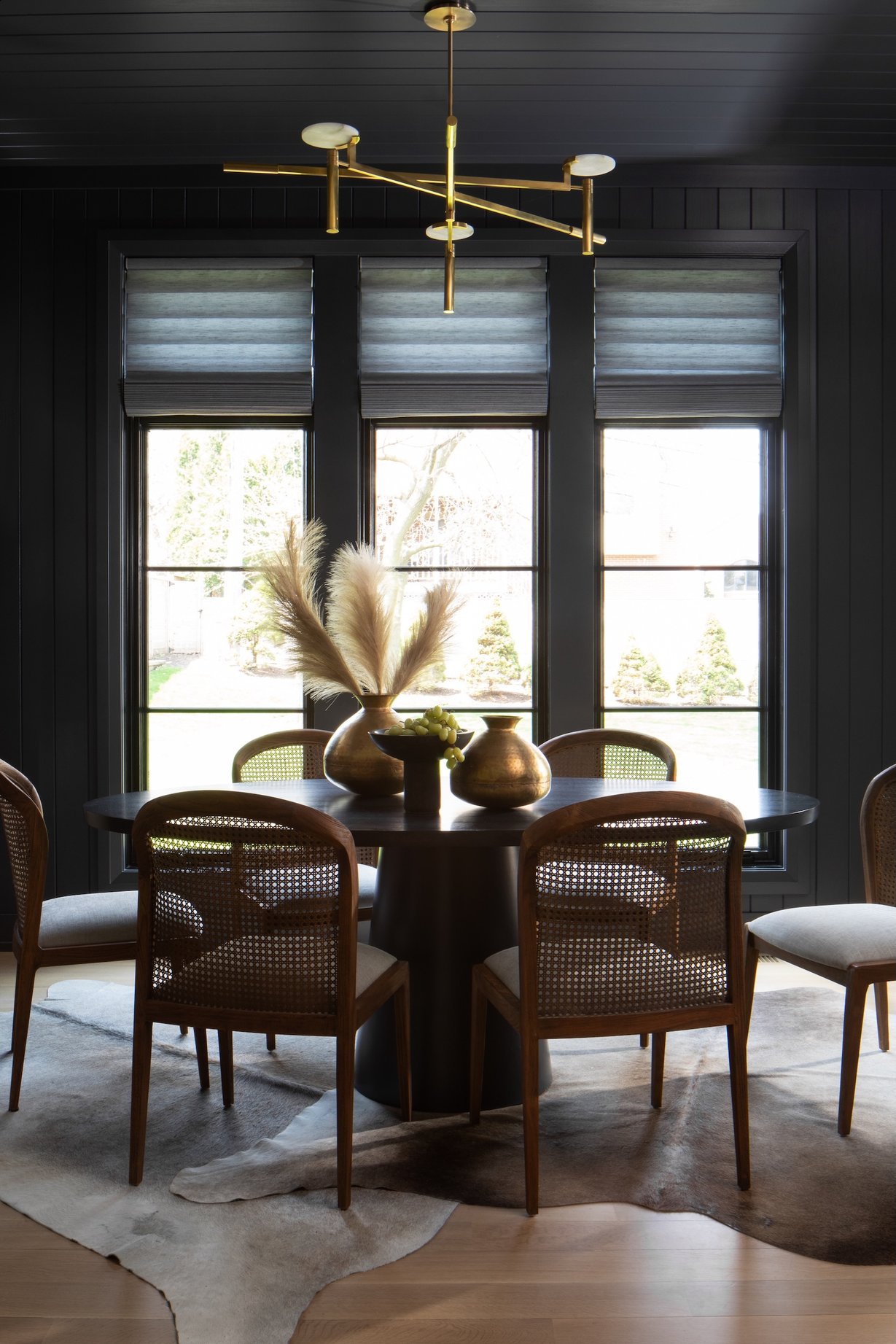 Dawn Reeves Design Luxury Interior Design Chicago Illinois Kenilworth 1 Breakfast Nook Black Walls Pampas