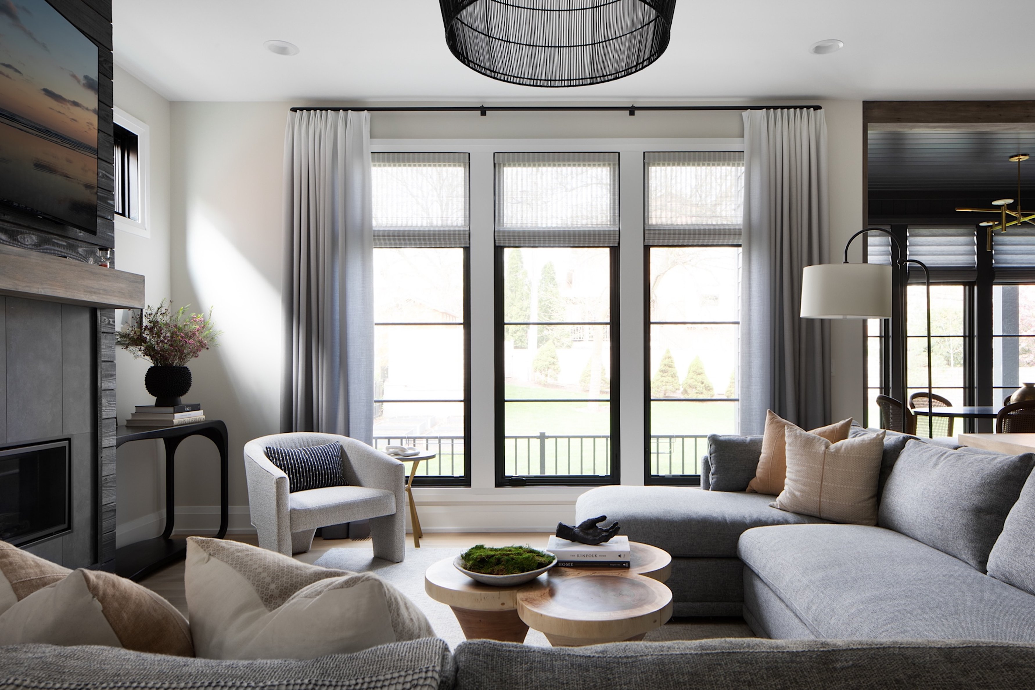 Dawn Reeves Design Luxury Interior Design Chicago Illinois Kenilworth 1 Living Room Sectional Round Tables