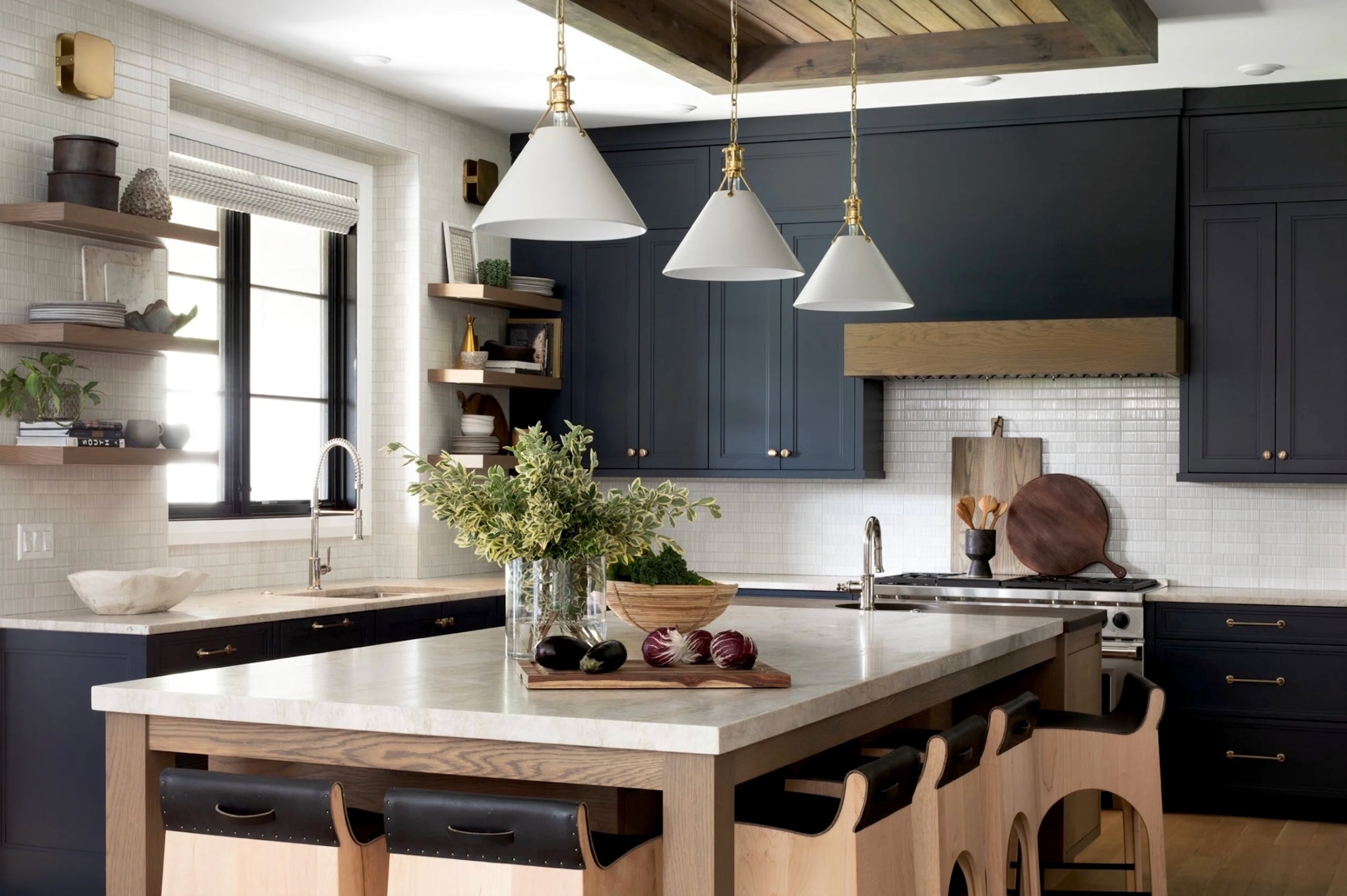 Dawn Reeves Design Luxury Interior Design Chicago Illinois Kenilworth I Kitchen Navy Cabinets Brass Pendants Island